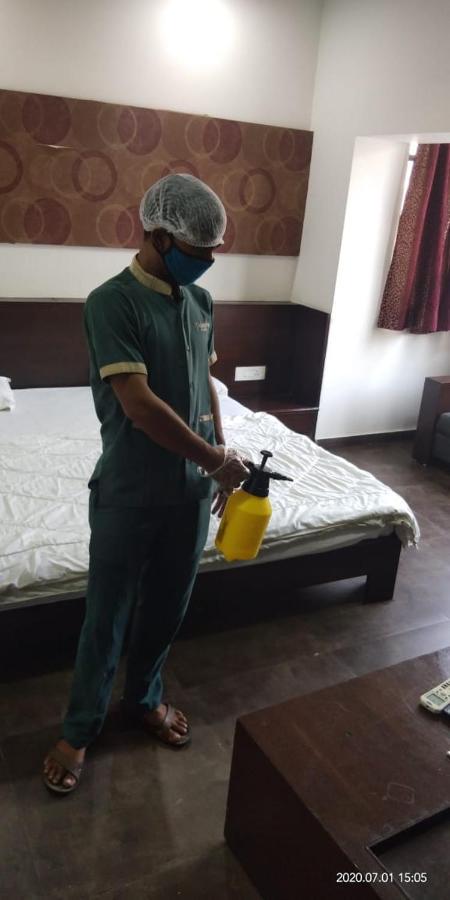 Hotel Palm View Residency Vadodara Kültér fotó