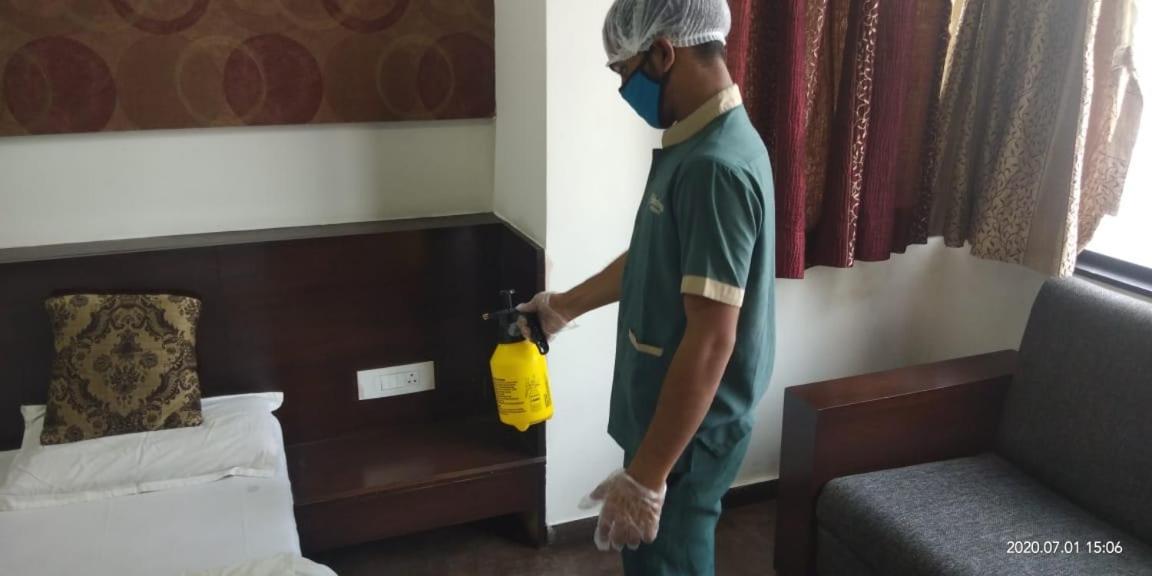 Hotel Palm View Residency Vadodara Kültér fotó
