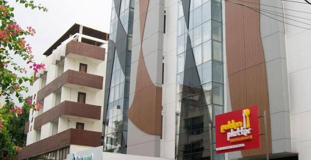 Hotel Palm View Residency Vadodara Kültér fotó