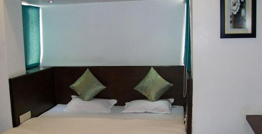 Hotel Palm View Residency Vadodara Kültér fotó